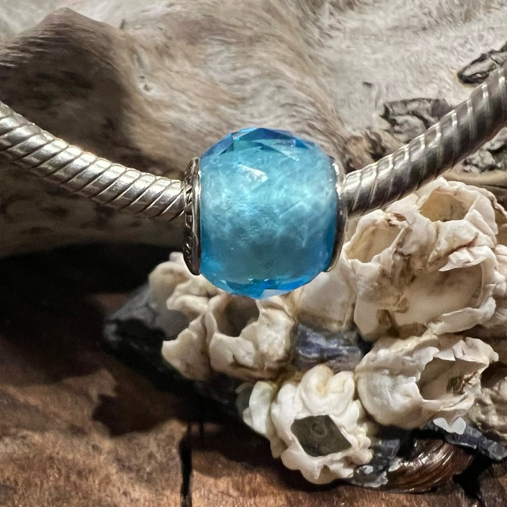 Authentic Pandora Charm Petite Facets Murano Synthetic Blue Quartz Silver Gem